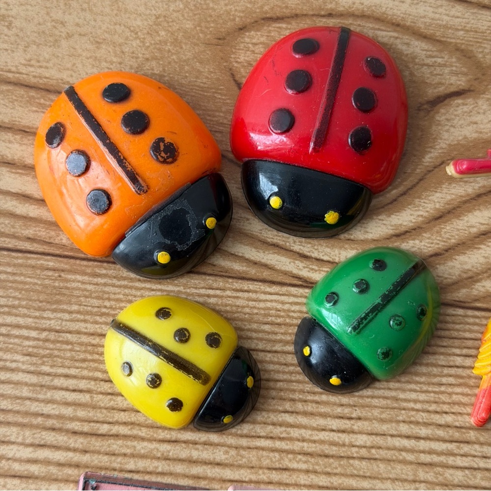 Lot Of Vintage Magnets - Birds, Ladybugs, Animals & Kim Casali Los Angeles Times - Picture 8 of 16